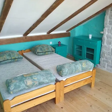 Cres Country house *