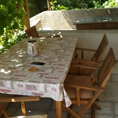 Cres Country house *