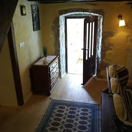 Cres Country house *